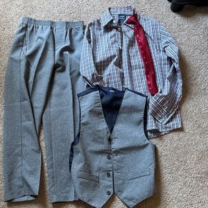 Izod Gray Suit Set with Plaid Shirt and Red HolidayTie, Boys 8